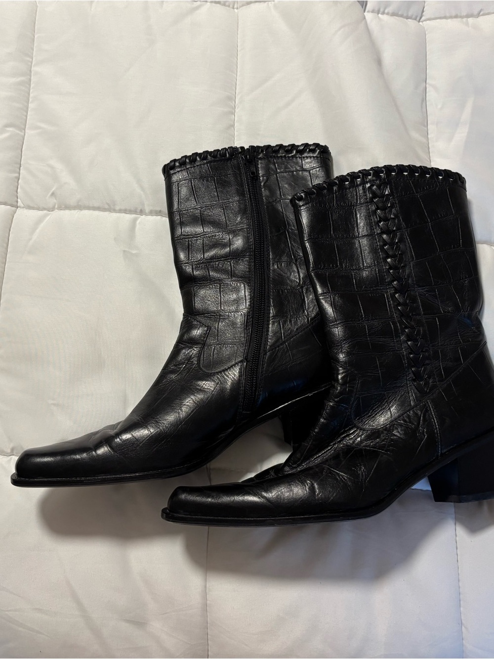 VTG Stuart Weitzman Black Croc leather braided western boots NWOT